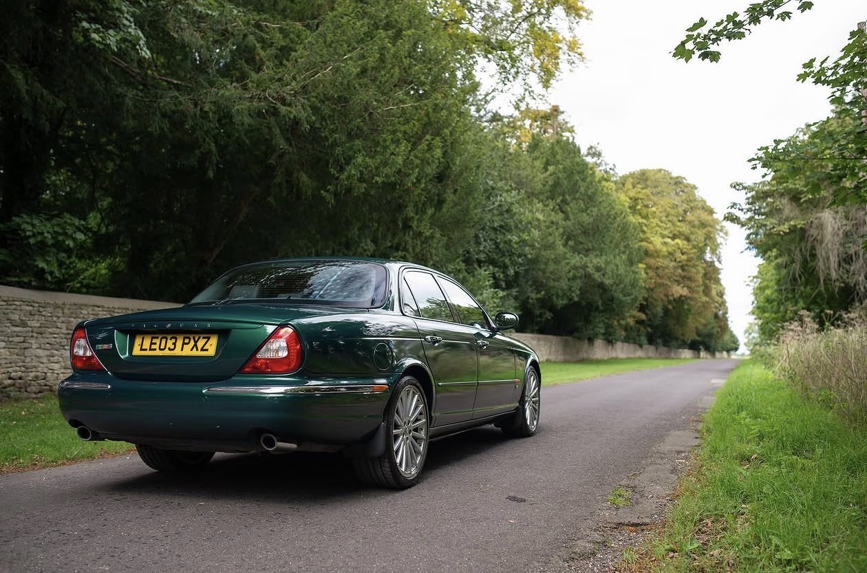 2003 Jaguar XJR