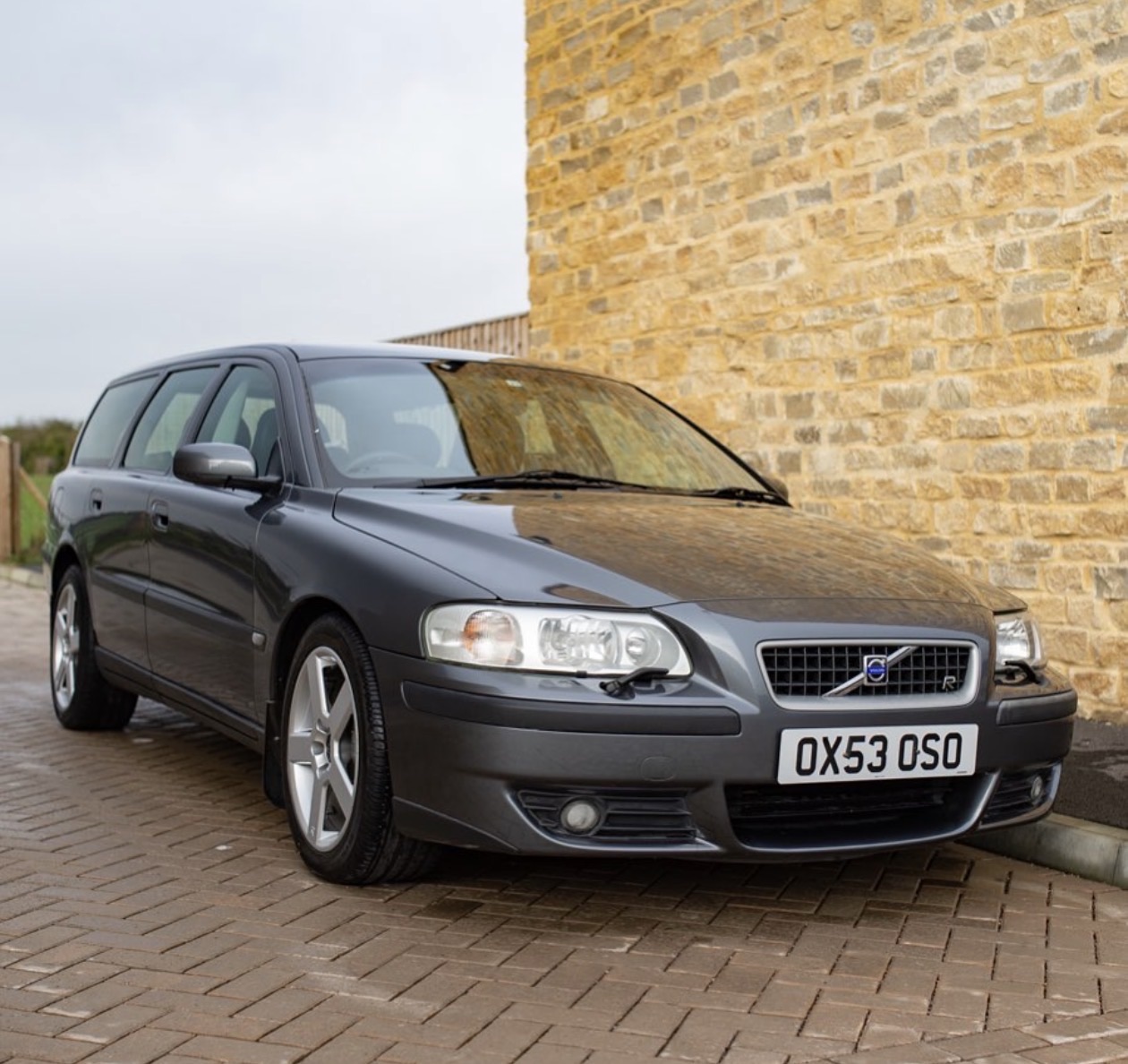 2003 Volvo V70R